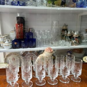 Juego de 12 copas de cristal súper tallado para oporto o licor grande