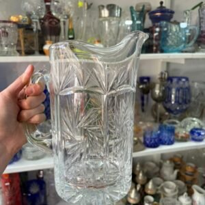 Jarra de cristal súper tallado con pico vertedor