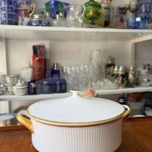 Sopera porcelana verbano con oro