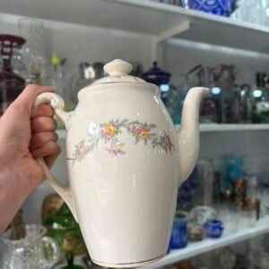 Cafetera con flores
