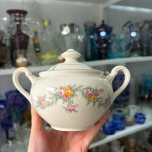 Azucarera con flores