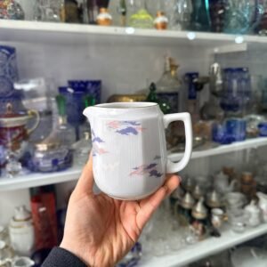 Lechera porcelana tsuji nubes