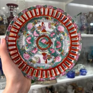 Plato de porcelana oriental calado