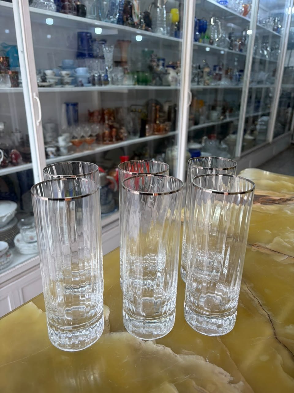 Juego de 6 vasos altos de cristal con guarda de platería