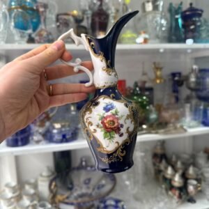 Ánfora porcelana azul cobalto pintado a mano con oro