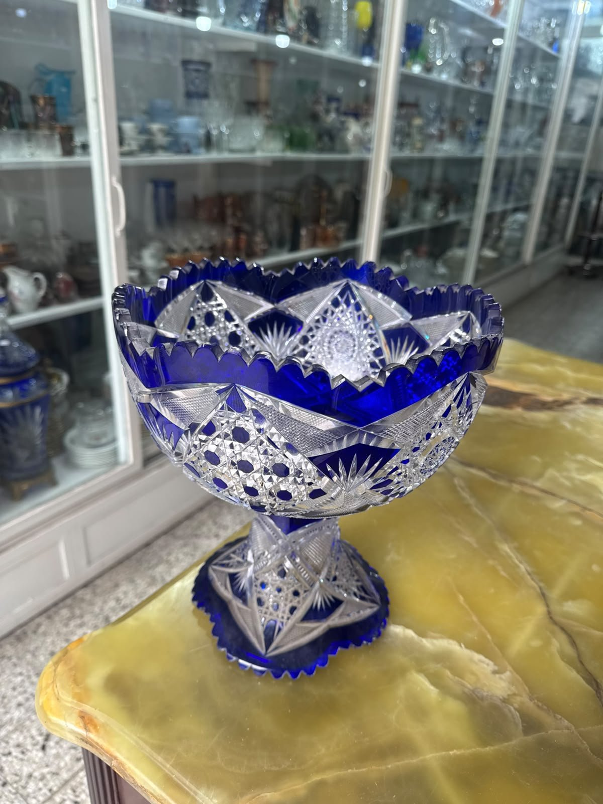 Exquisita frutera o centro de mesa de cristal súper tallado azul - Imagen 6