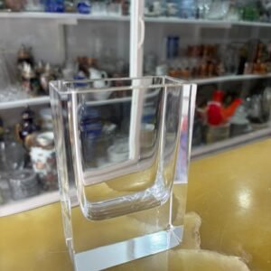 Exquisito florero de cristal