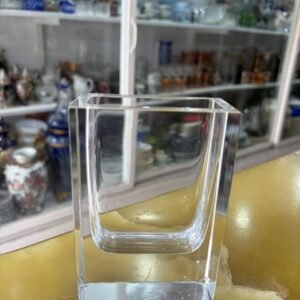 Exquisito florero de cristal