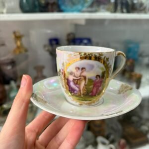 Dúo de café alemán con escenas galantes