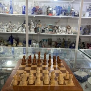 Juego de ajedrez antiguo de madera