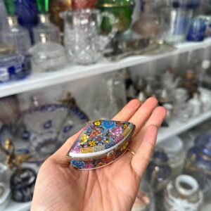 Cofre o pastillero de porcelana oriental