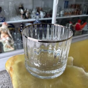 Hielera de cristal con guarda en platería
