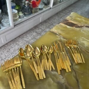 Juego de cubiertos dorados para 8 personas – 40 piezas
