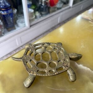 Posa pava de bronce en forma de tortuga