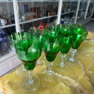 Juego de 8 copas para agua o vino de cristal verdes