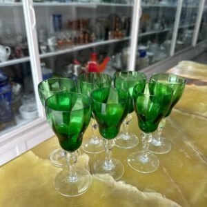 Juego de 7 copas de cristal verde para licor