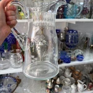 Jarra de cristal tallado