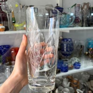 Jarra de cristal tallado