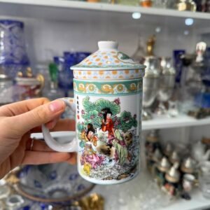 Taza con tapa oriental